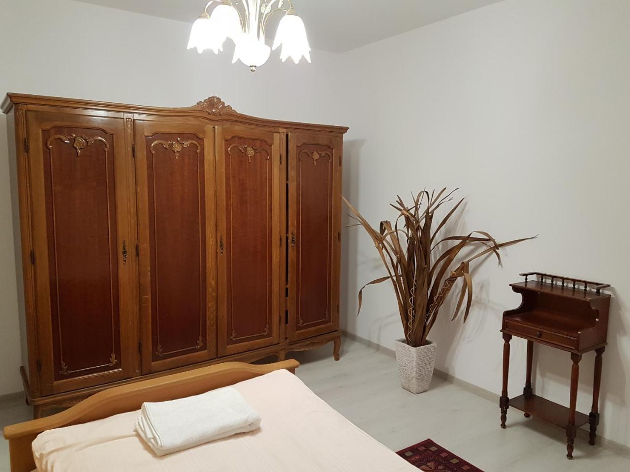Rent Holding Apartments Iasi Exterior foto