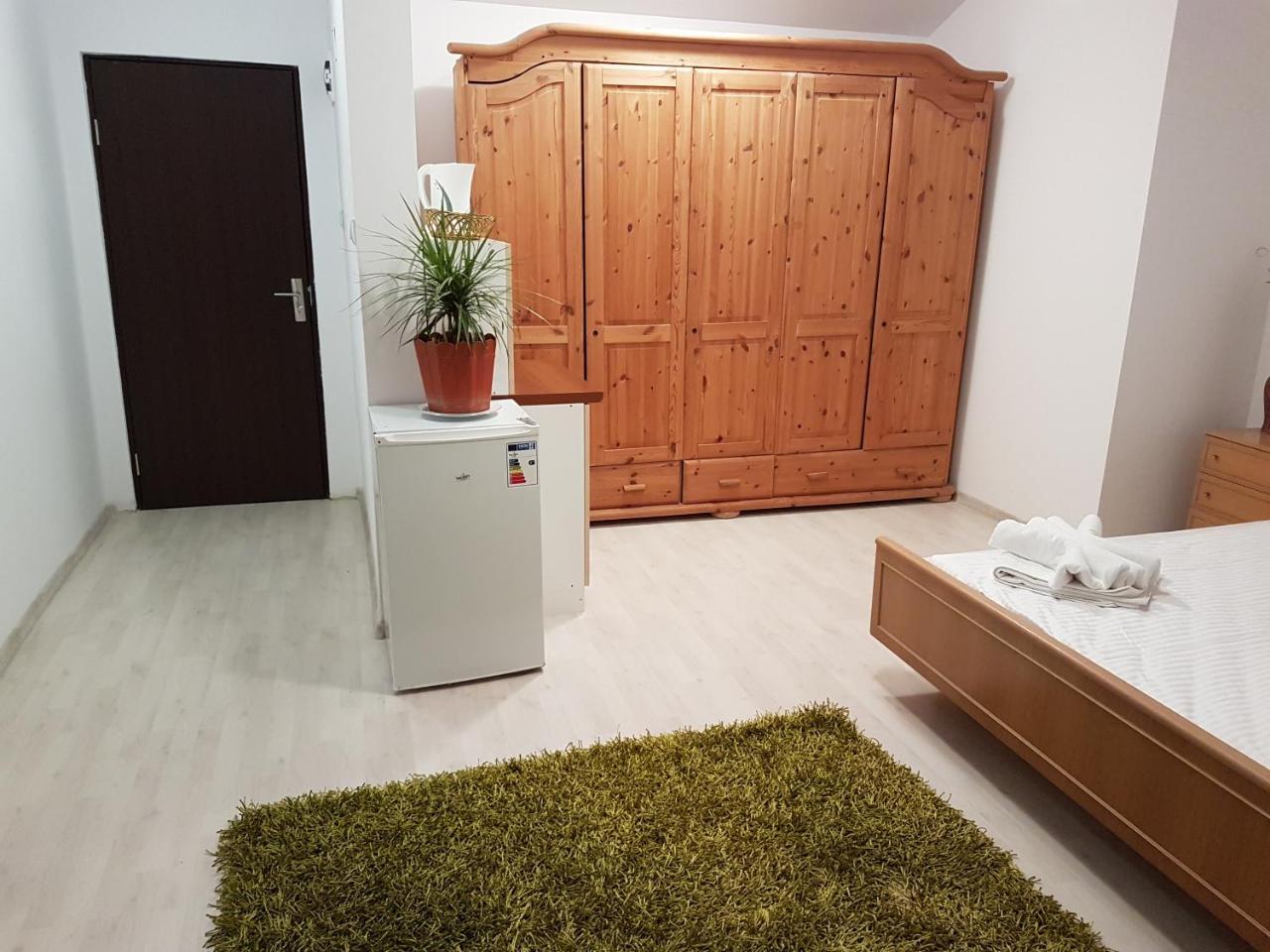 Rent Holding Apartments Iasi Exterior foto
