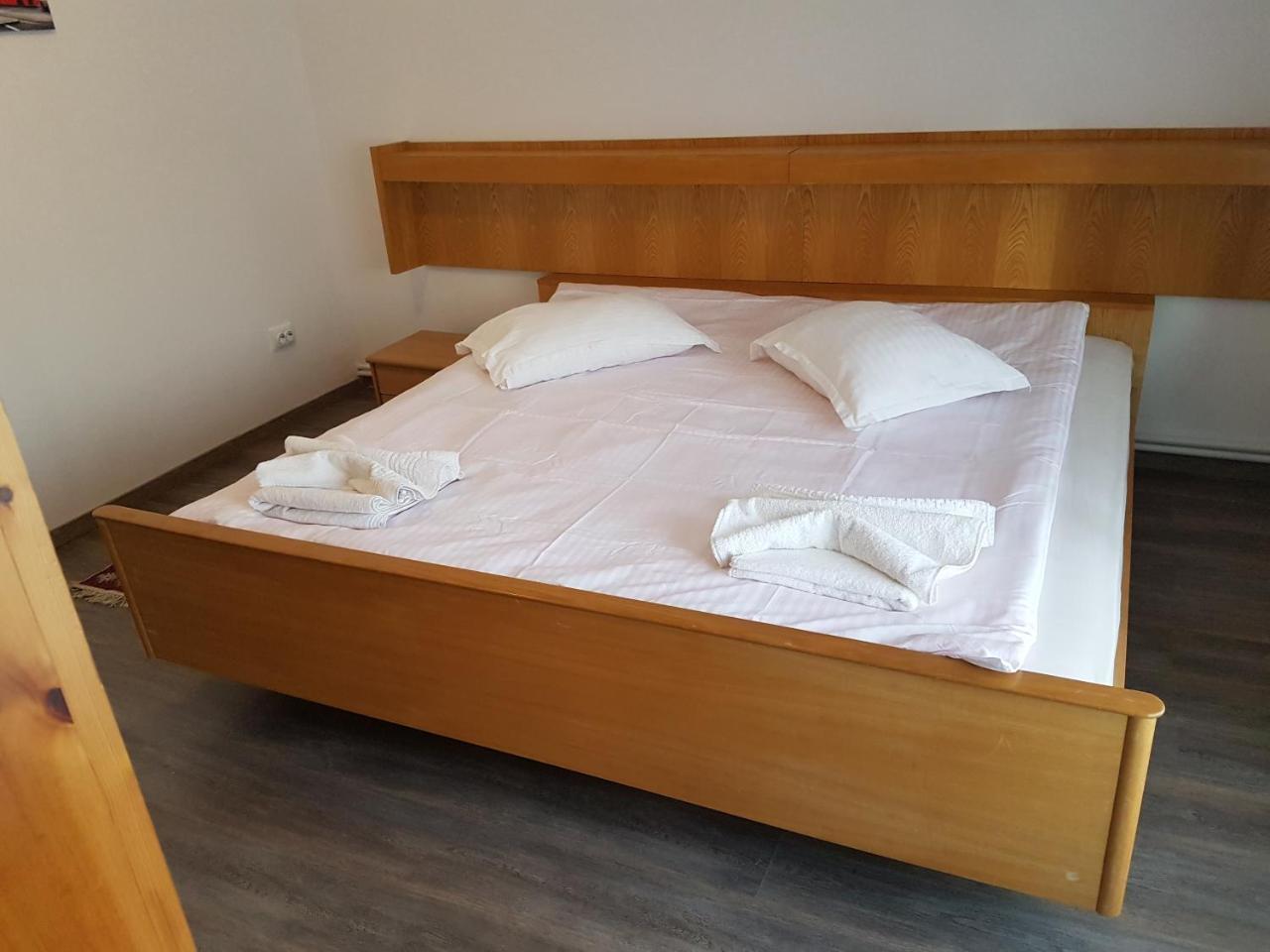 Rent Holding Apartments Iasi Exterior foto